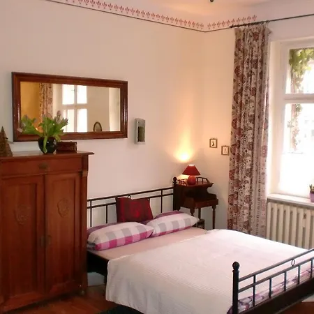 شقة Anno-nostalgia *